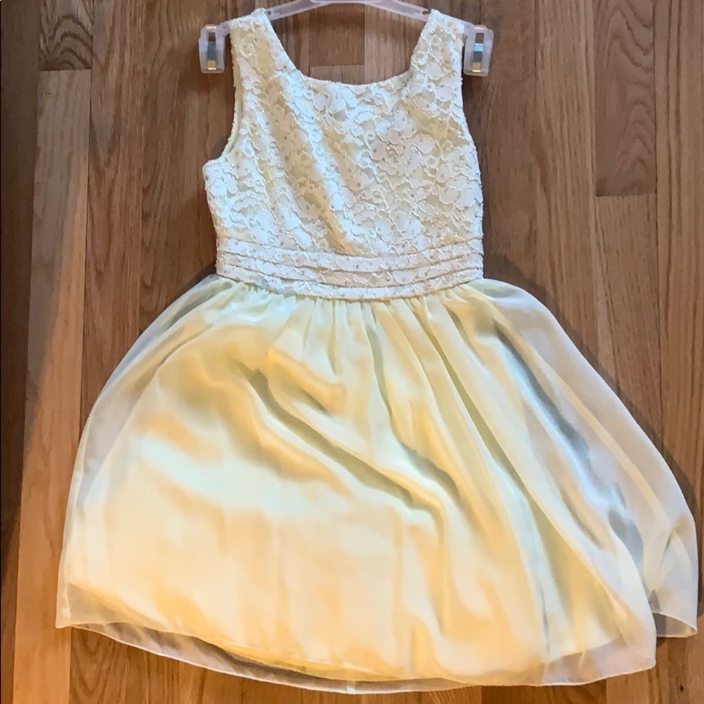 Yellow dress